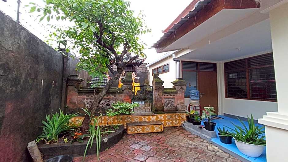 Wijaya Hostel – Denpasar, BALI