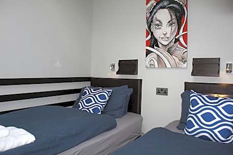 Standard Twin Room