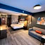 La Quinta Inn & Suites by Wyndham Del Rio