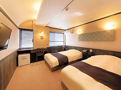 Standard Twin Room - Non-Smoking