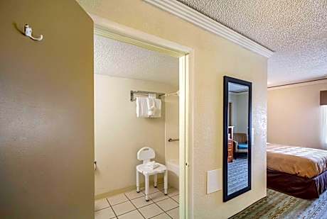 Queen Room with Two Queen Beds - Accessible/Non-Smoking