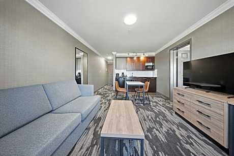 Grand Suite, 1 King Bed, Sofa Bed, Kitchenette