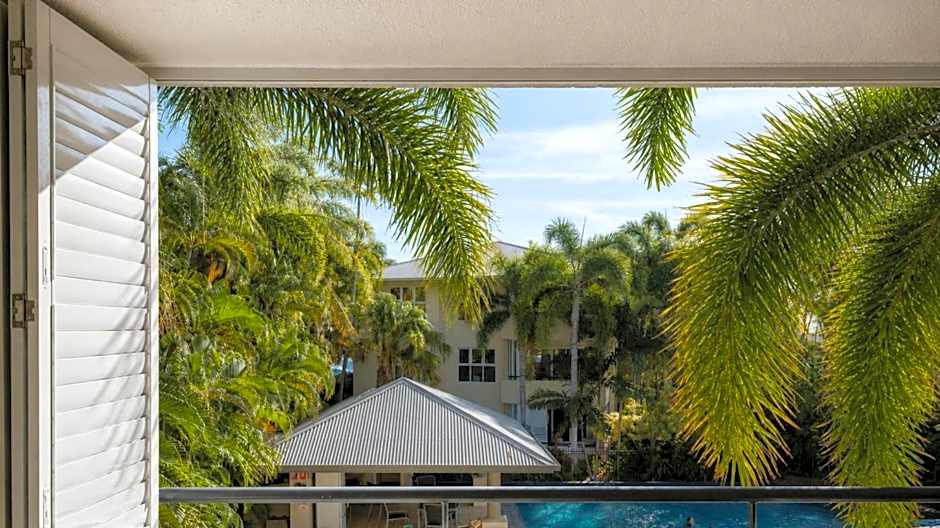 Cayman Villas Port Douglas