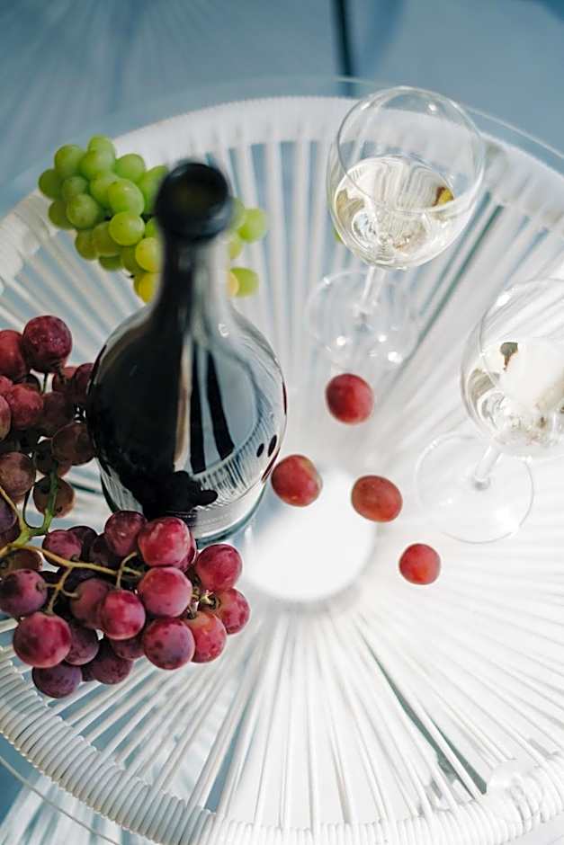 Mesanto Luxury Suites