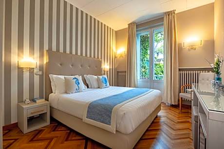Double or Twin Room with Beach Access