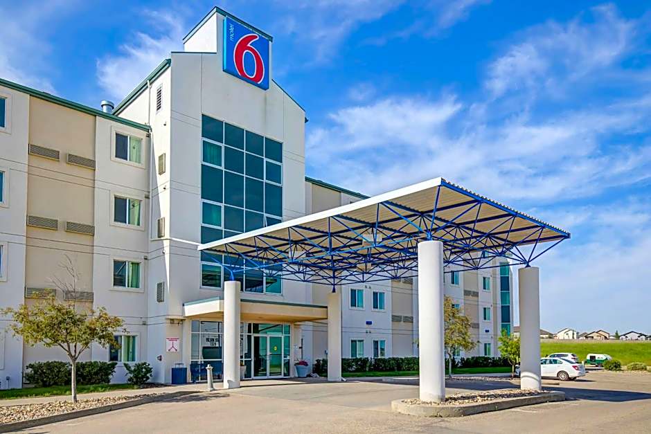 Motel 6-Grande Prairie, AB