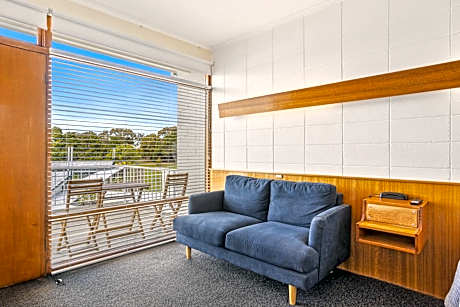 Standard Queen Upstairs