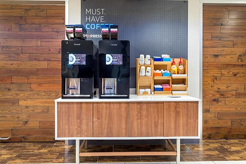 Holiday Inn Express & Suites Houston NW - Cypress By IHG