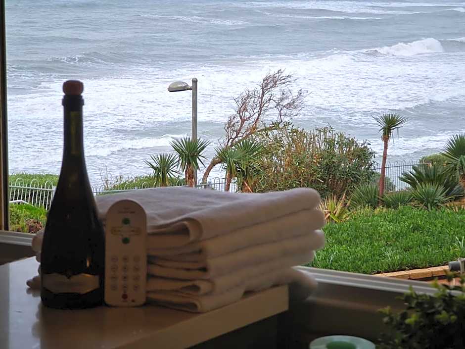 שירת הים -עם מרפסת עץ ובריכת זרמים פרטית חוף צאנז לציבור החרדי