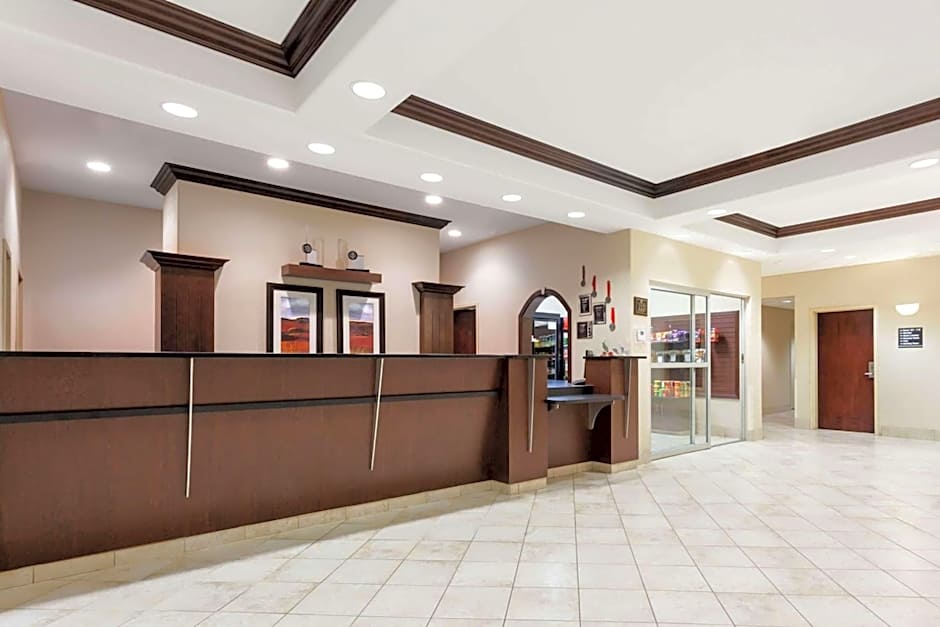 Ramada by Wyndham Weyburn