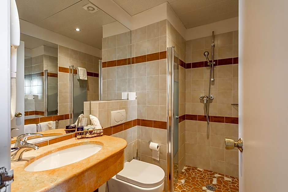 Notre Dame Center Guest House