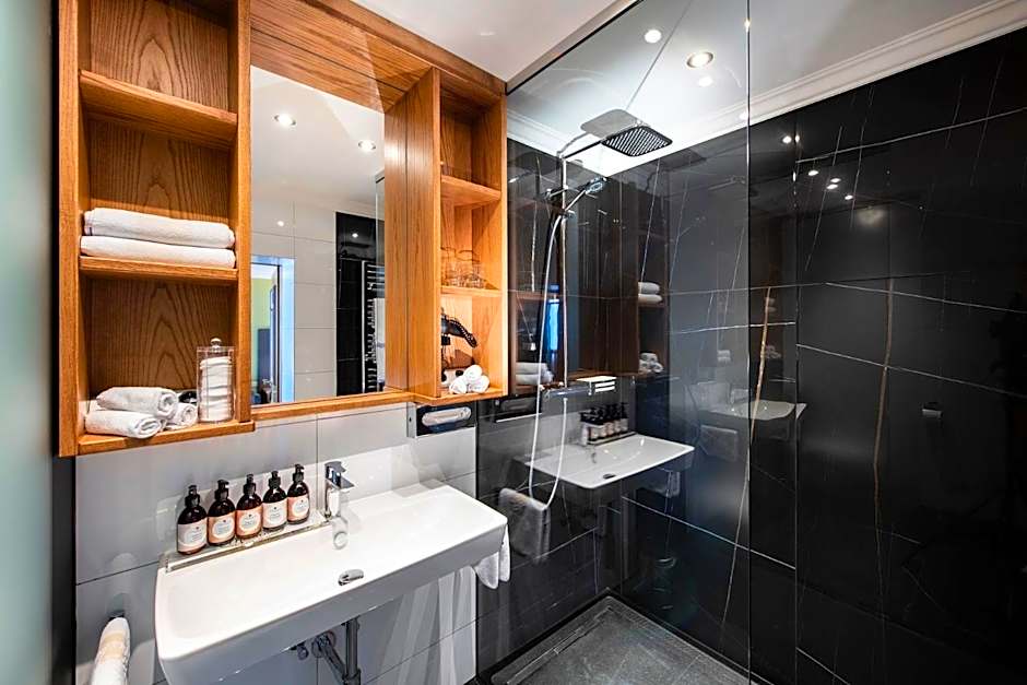 Hotel & Chalet Montana