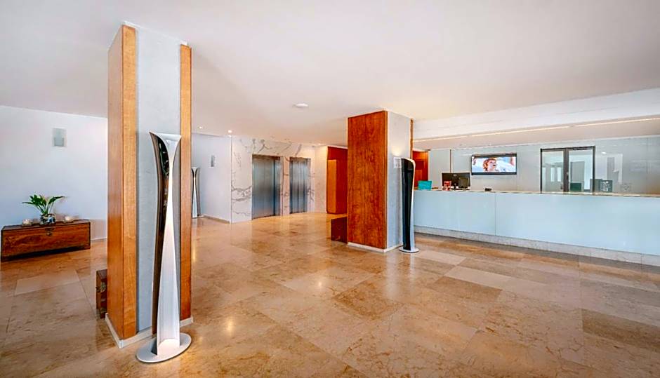 Palladium Hotel Cala Llonga - Adults Only