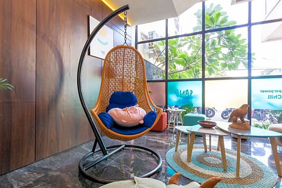 Sans Hotel Box Mansion Surabaya by RedDoorz