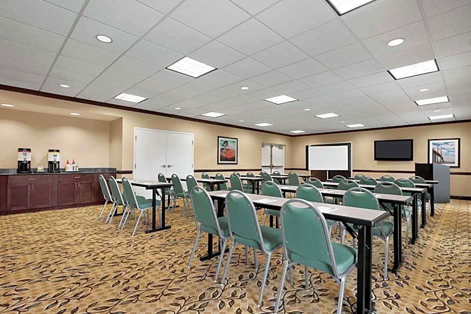 Hampton Inn By Hilton & Suites Brunswick