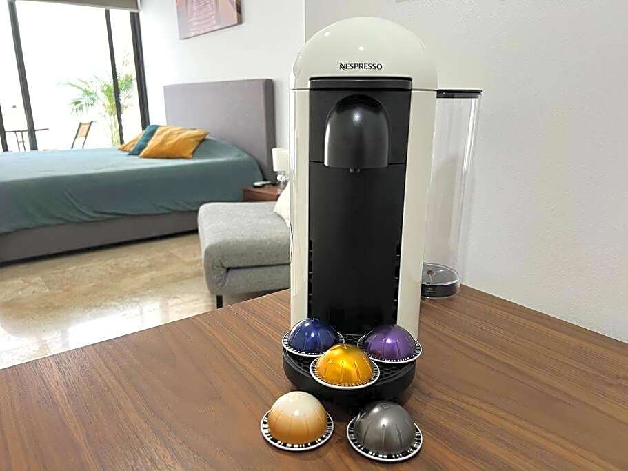 406 Cozy Studio Walking distance to 5th Av