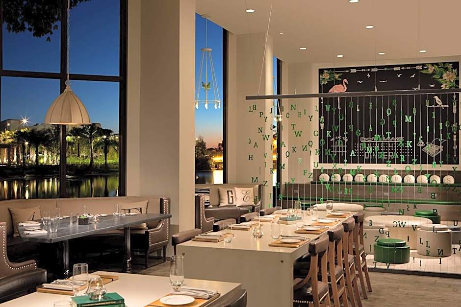 Hilton Orlando Buena Vista Palace Disney Springs Area