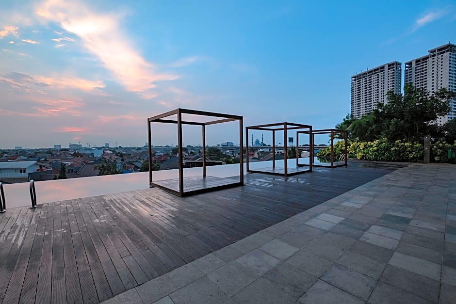 Oyo 3390 Apartment Grand Kamala Lagoon Avenue