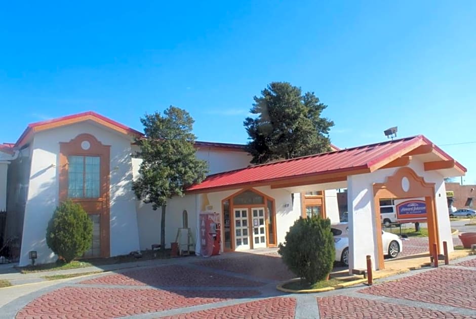 Howard Johnson by Wyndham Atlanta College Park