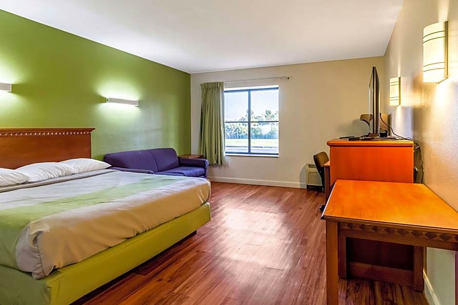 Motel 6-Springfield, OH