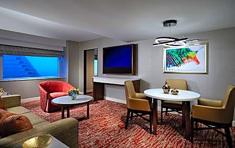 South Tower Fillmore Suite