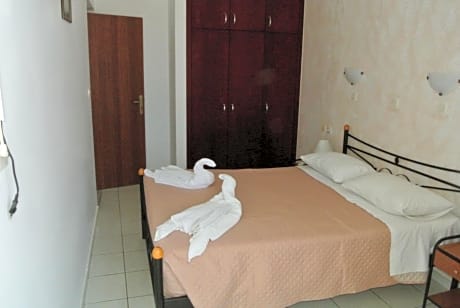 Deluxe Double Room with Extra Bed