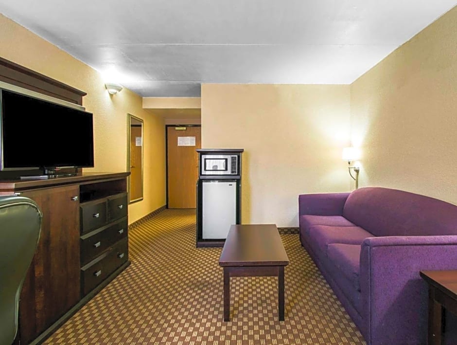 Quality Inn & Suites Tallahassee