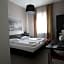 Carlton Hotel