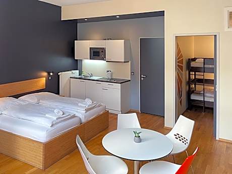 Superior Family Room (4 Guests)