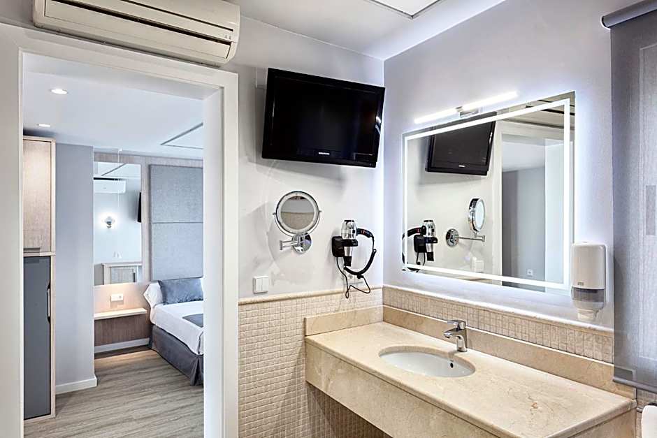 Hospedium Hotel Abril