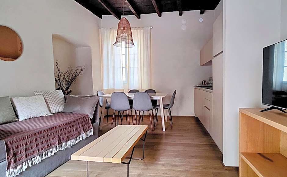 Dandelion Como Suites & Park