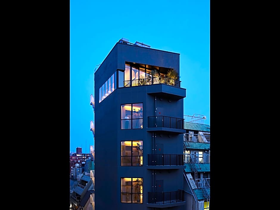 9h nine hours woman Shinjuku sleep lab