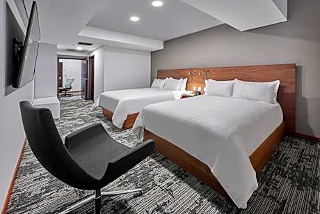 Suite with Two Double Beds - Non-Smoking