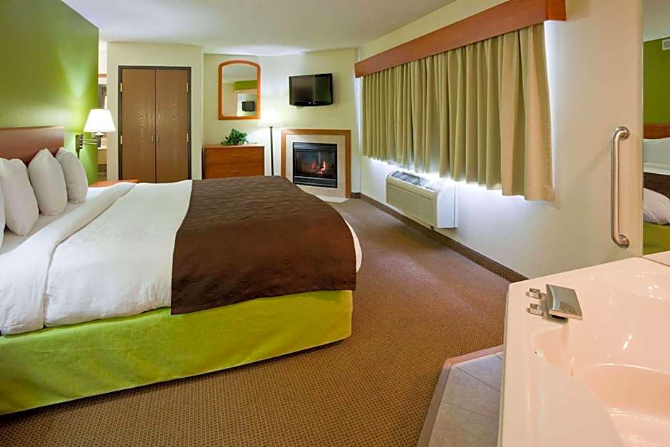 AmericInn by Wyndham Thief River Falls