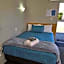 Commodore Court Motel