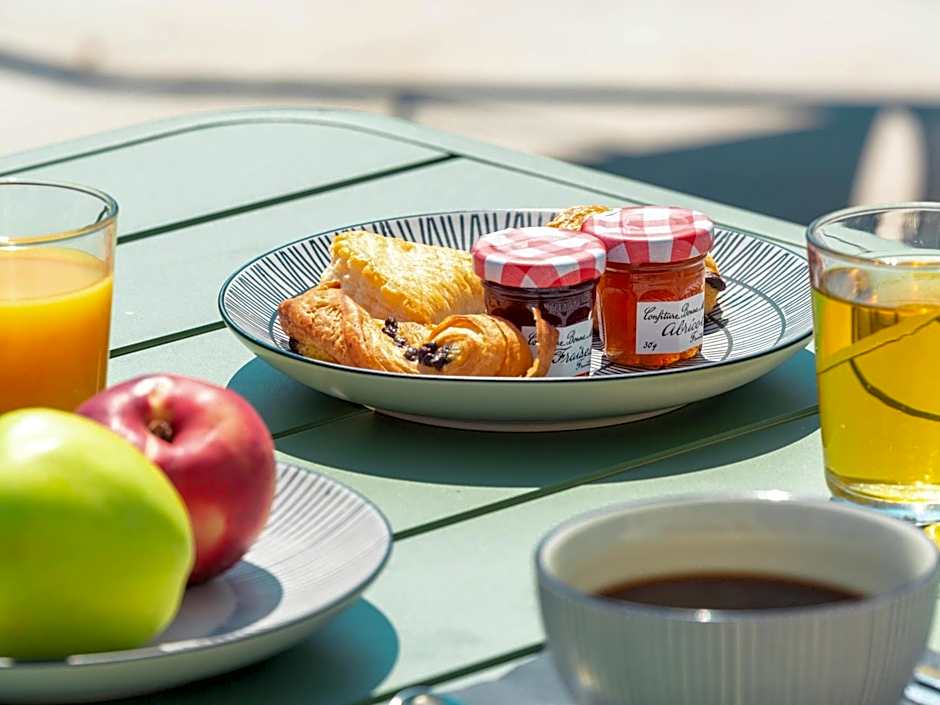 ibis Styles Lyon Meyzieu Arena Stadium