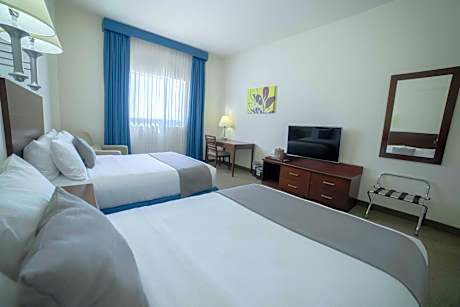 Double Room with Two Double Beds - Smoking