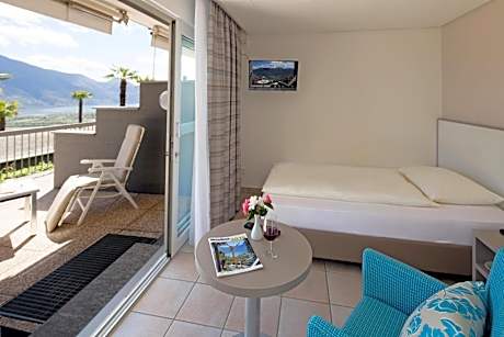 Economy Single Room with Lake View