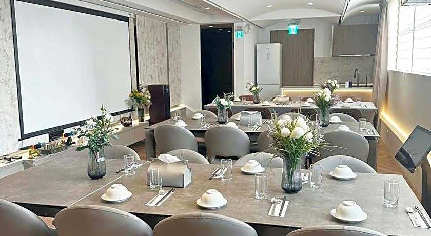 Calligraphy Greenway Hotel