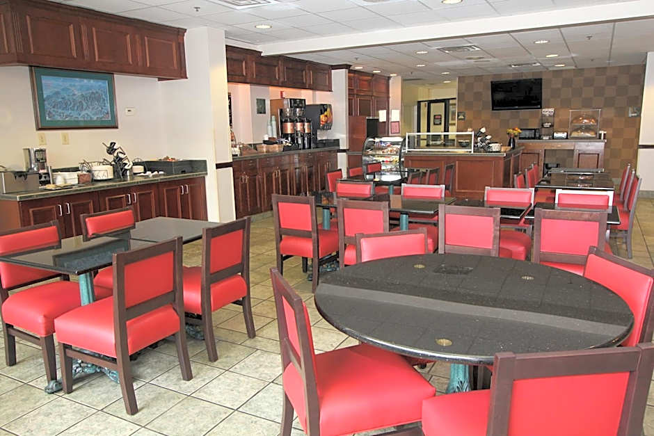 Black Bear Inn & Suites