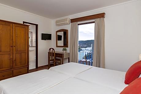 Double or Twin Room with River View