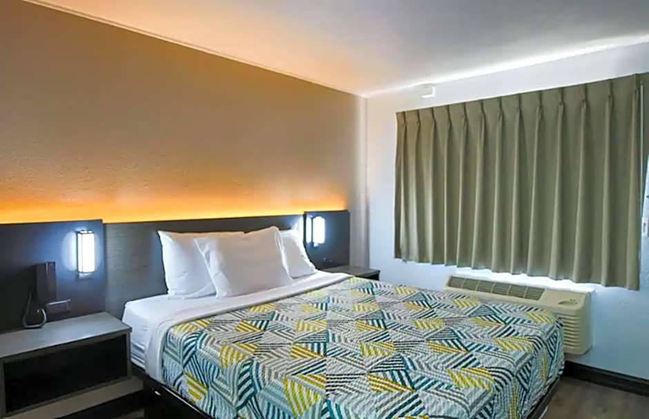 Motel 6-Sacramento, CA - Central