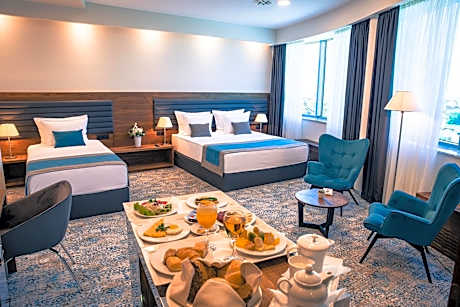 PREMIUM ROOM