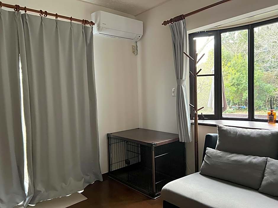 森の香りに包まれたプライベート空間でマイデバイスイマーシブ体験を堪能できる贅沢--BlueFlow KATSUURA