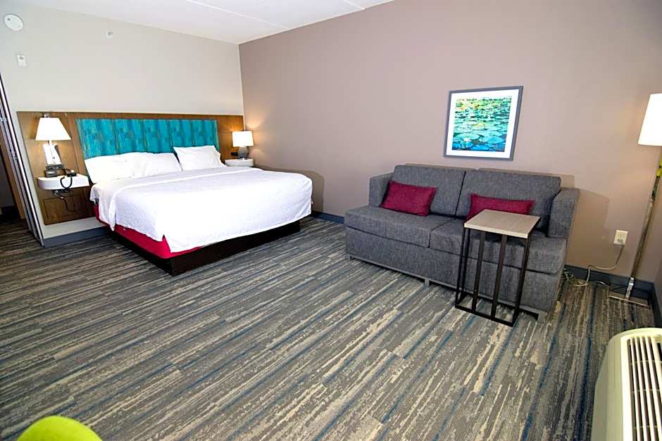 Hampton Inn By Hilton Leesburg