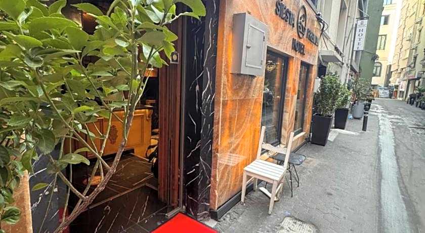 siesta premium hotel