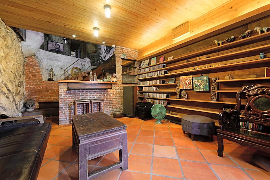 OwlStay Jiufen Wander