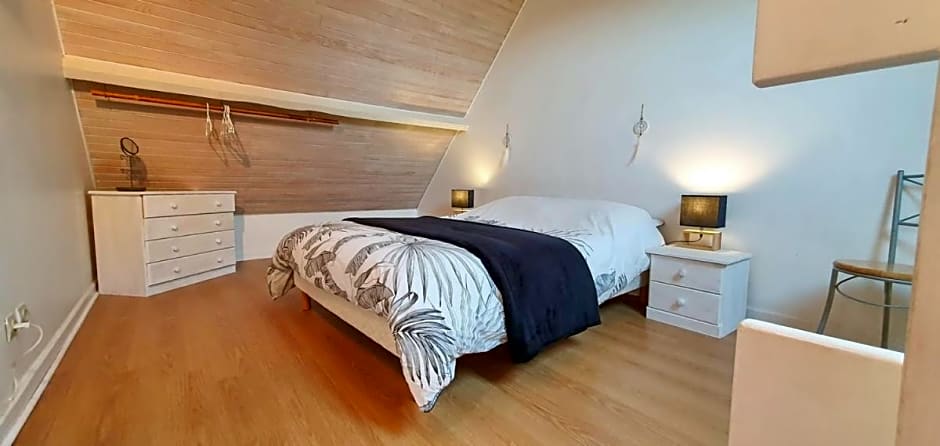 Gîte le nieudegat chambre et table d'hôte piscine climatisation proche de Sarlat au coeur de la nature