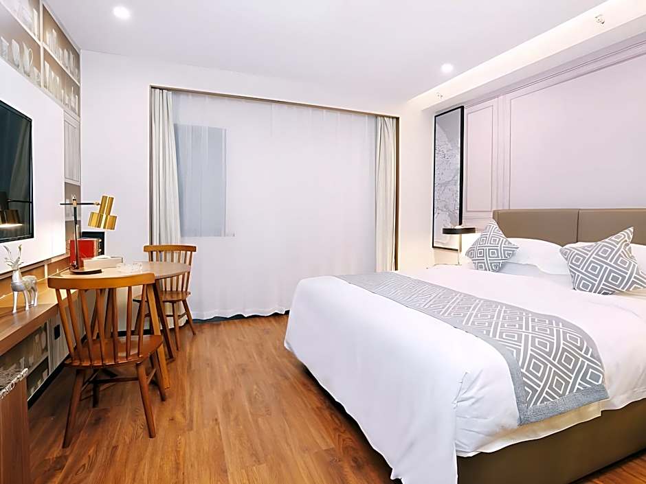 GEM Hotel Ningbo Jiangbei District Hongtang Haide Square