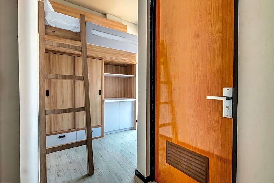 OYO Life 93289 Jelita Residence 2